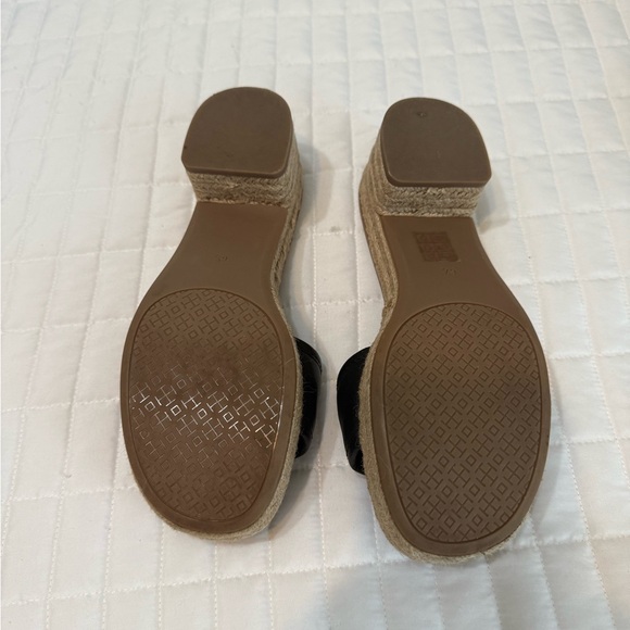 Tory Burch Black Quilted Slide Sandals - Picture 11 of 12